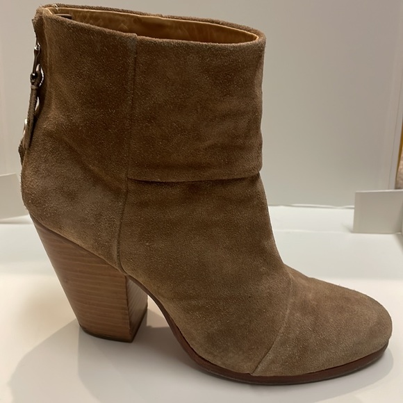 Classic Newbury Boots from Rag and Bone in tan suede, box and dust bag included - Picture 7 of 12